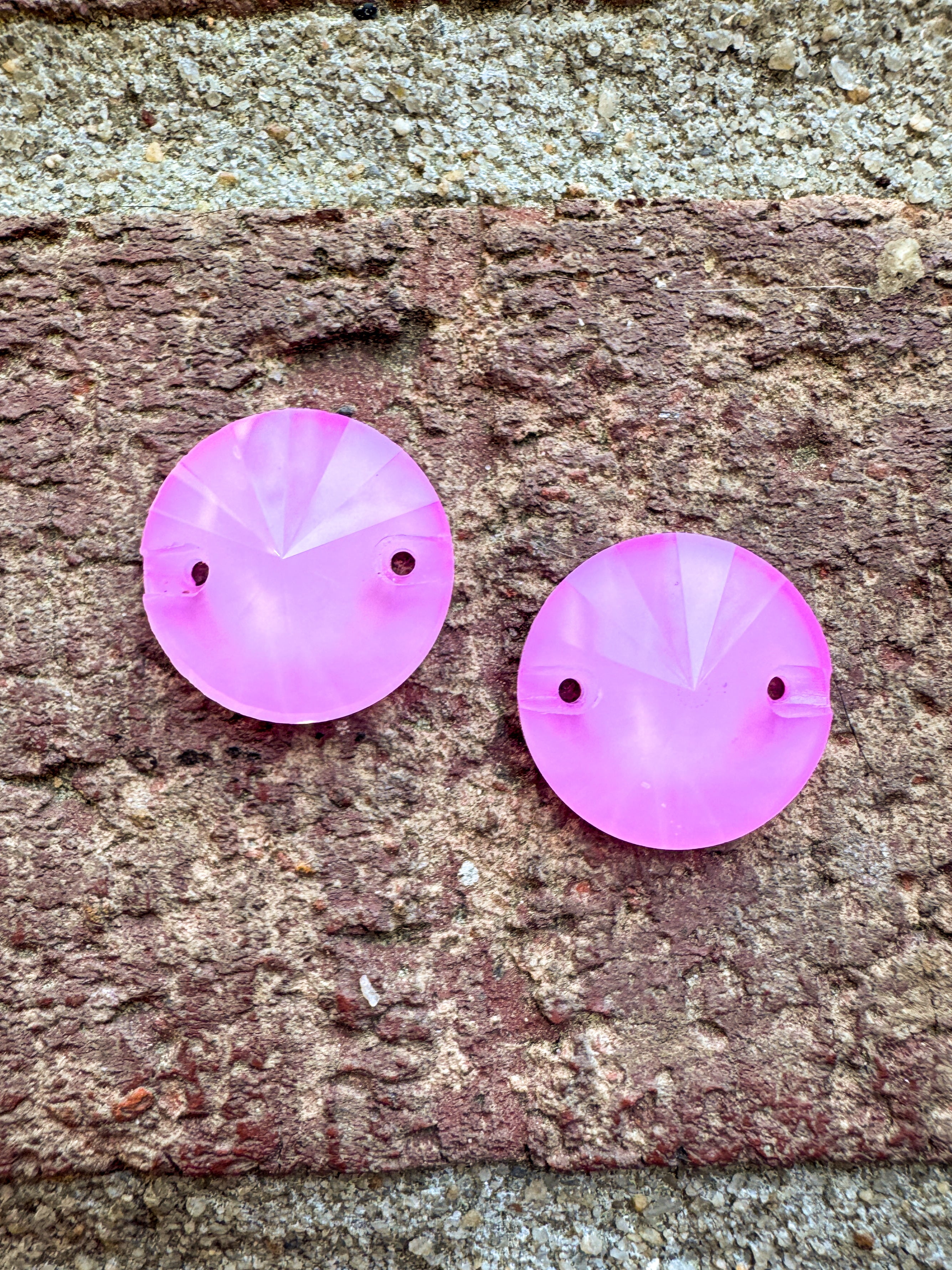 Light Rose EN Glass Crystal Rivoli: Sold Per Pair, 1/3 Tray, or Tray