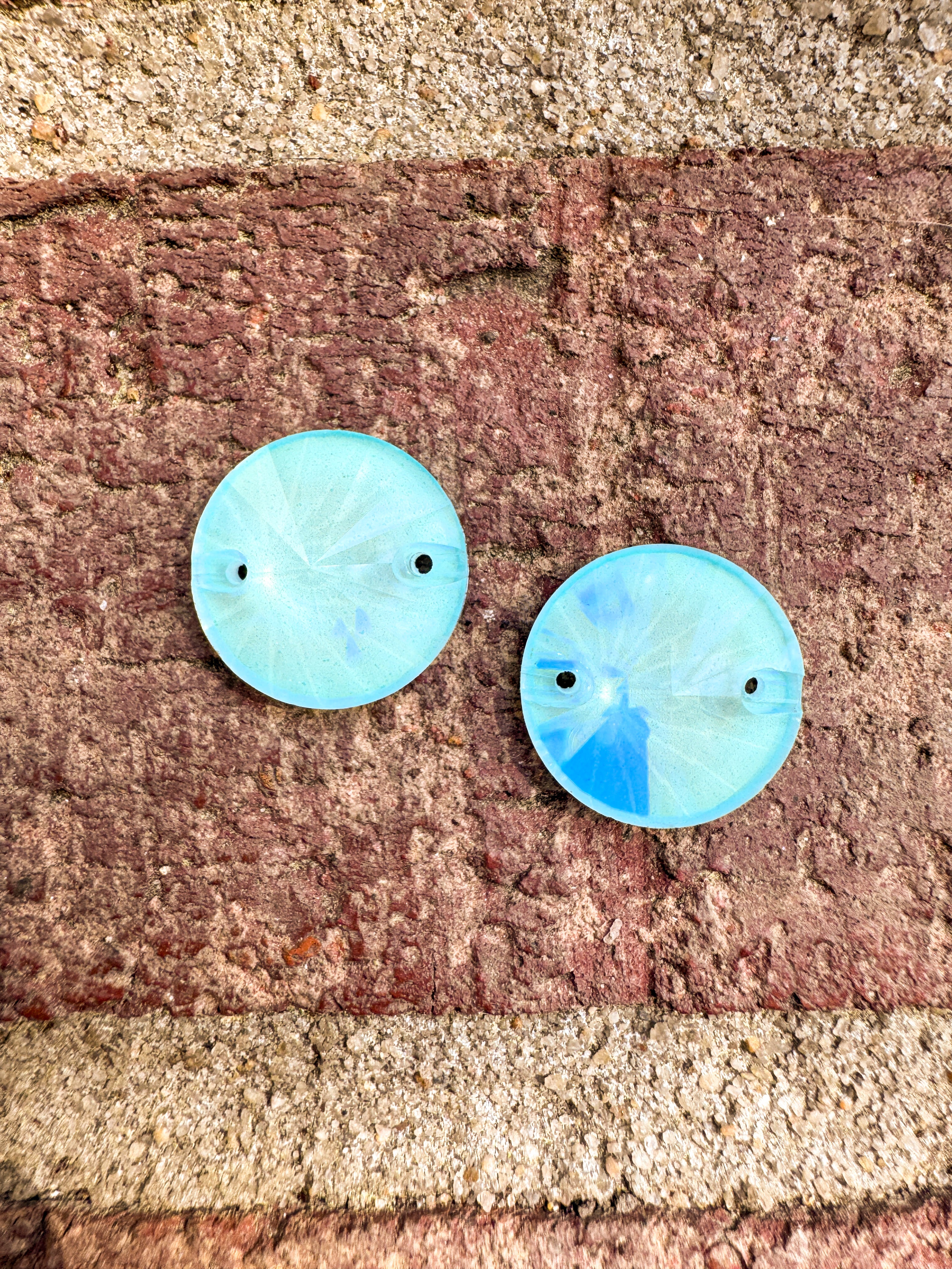 Light Azore EN Glass Crystal Rivoli: Sold Per Pair, 1/3 Tray, or Tray