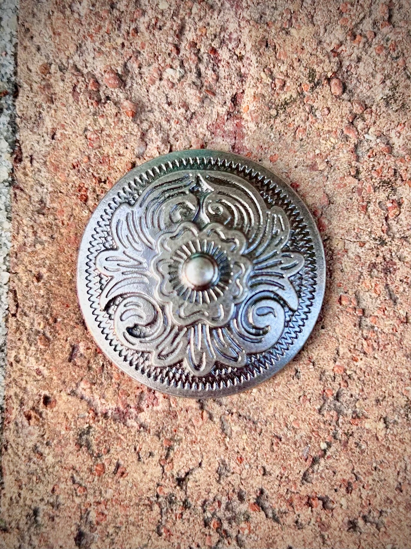 Round Concho 30mm