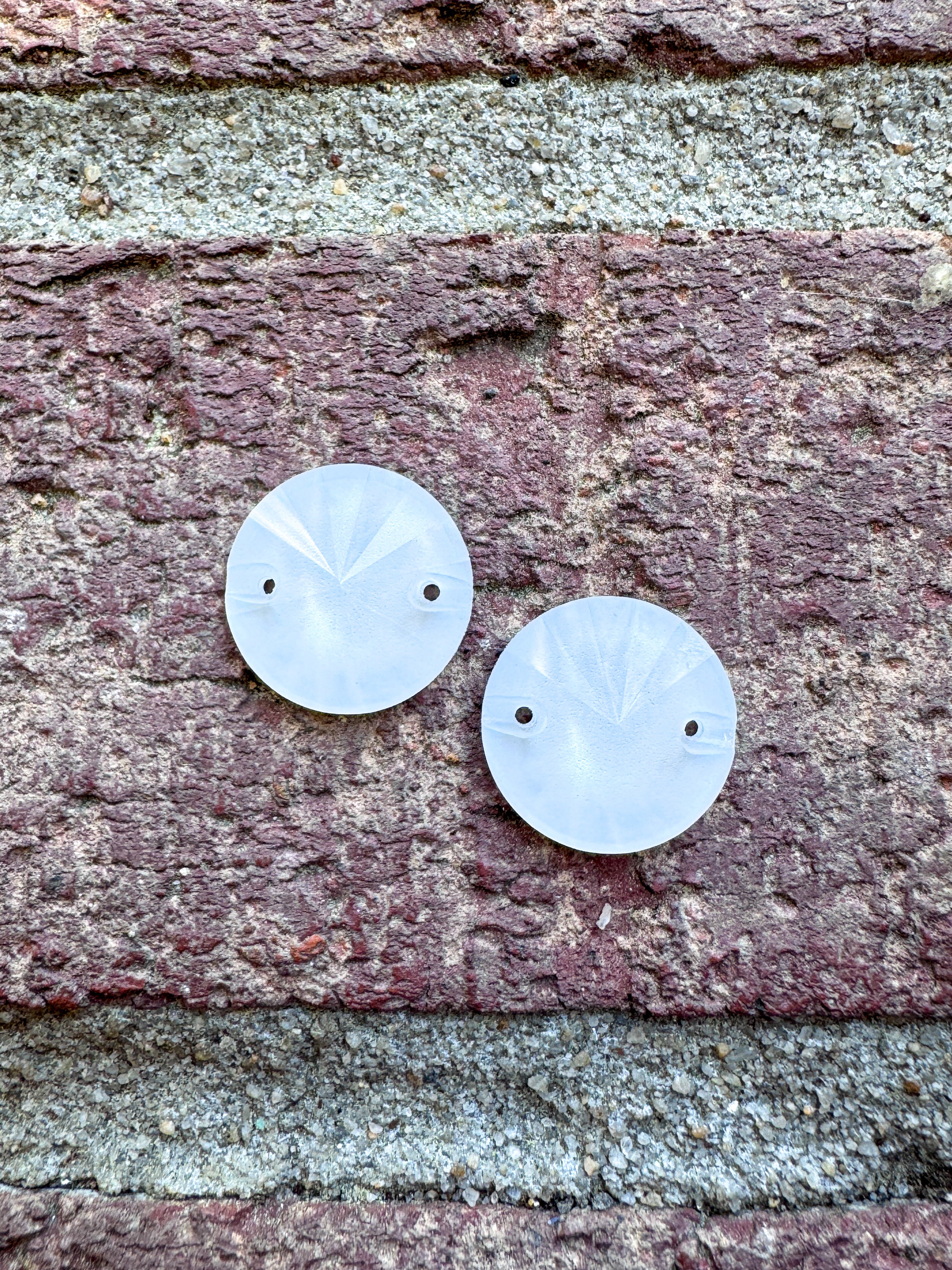 Crystal White MN Glass Crystal Rivoli: Sold Per Pair, 1/3 Tray, or Tray