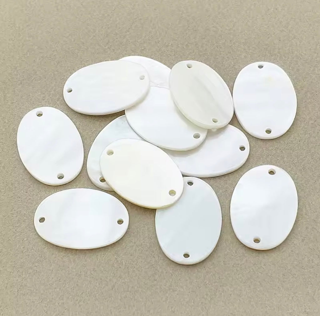 Double Hole Oval Shell Slab Centerpieces 28x18mm