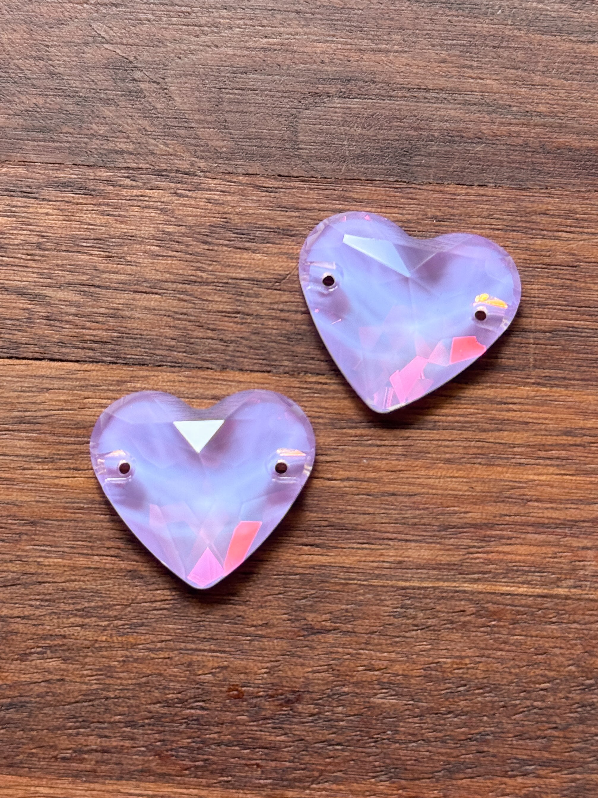 Lavender AM Glass Crystal Heart: 20x23mm