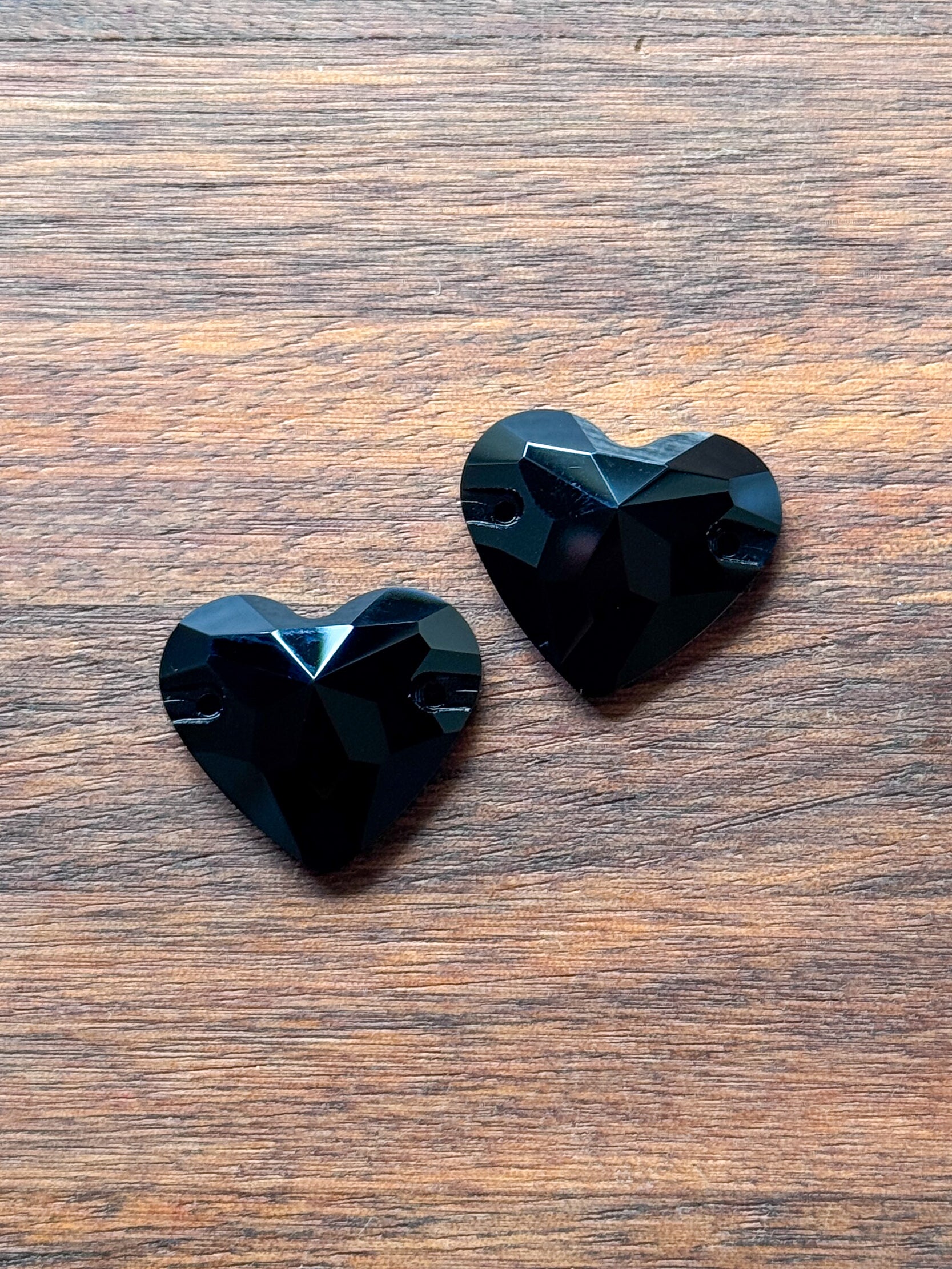 Jet Black Glass Crystal Heart: 20x23mm