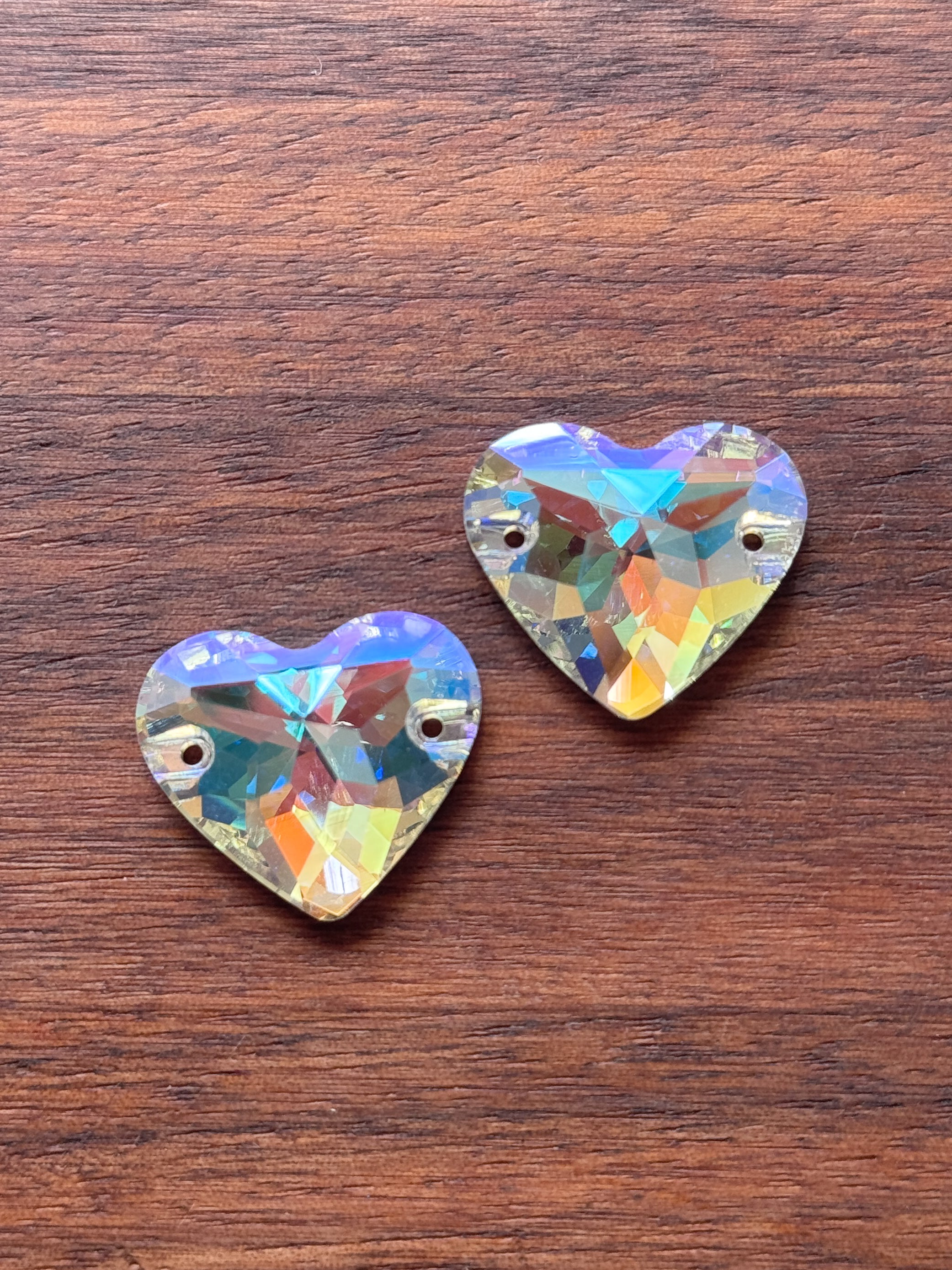 Crystal Shimmer Glass Crystal Heart: 20x23mm