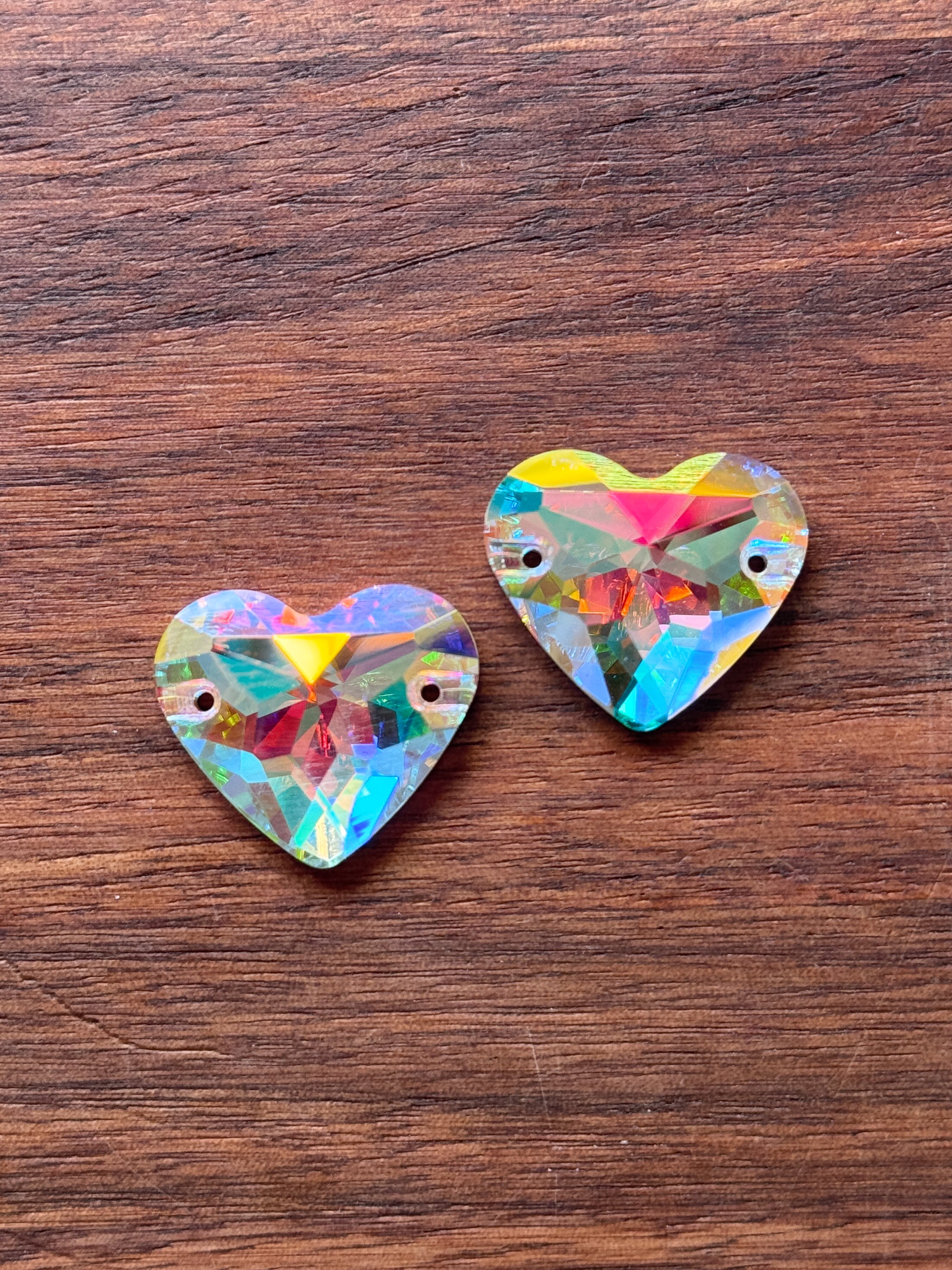 Starry Phantom Glass Crystal Heart: 20x23mm