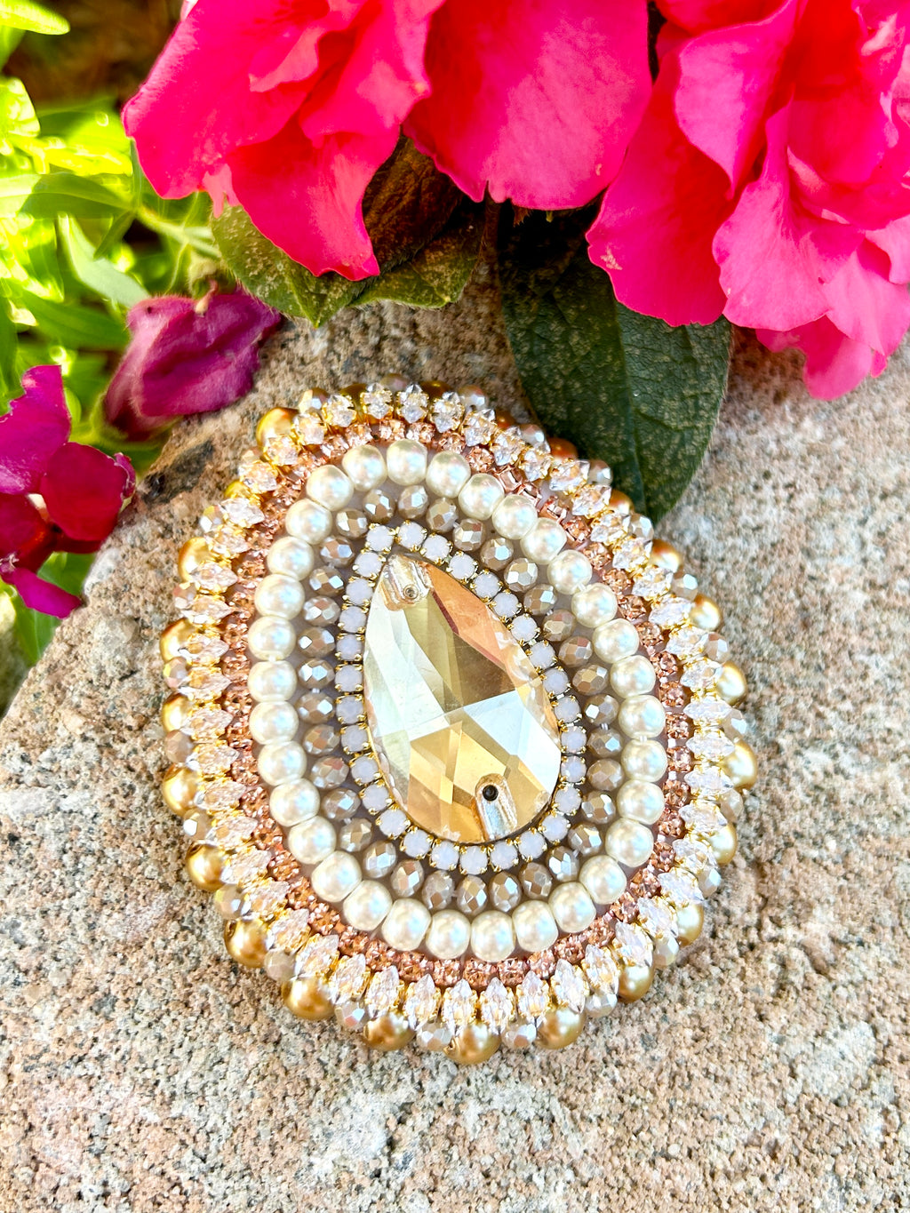 Gold & Cream Phone Grip or Badge Reel