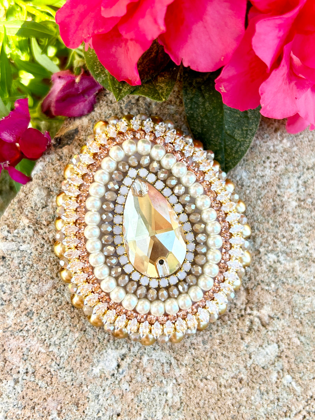 Gold & Cream Phone Grip or Badge Reel