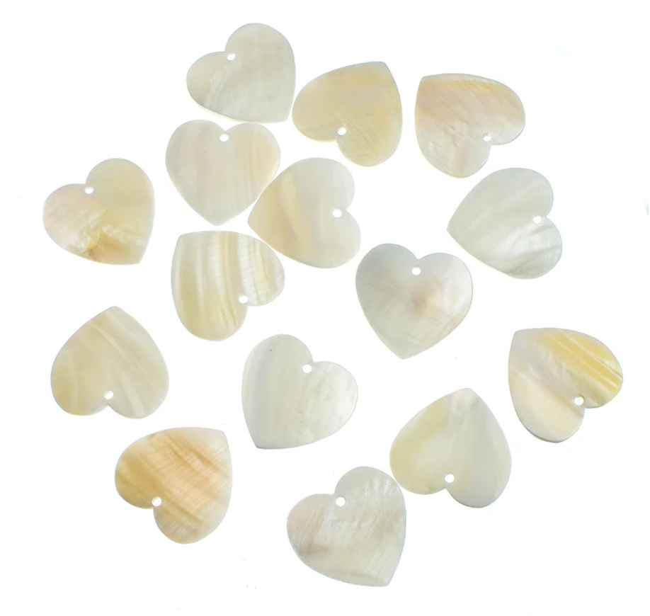 *PREORDER* Heart Shell Centerpieces 30x29mm: 25 Pairs