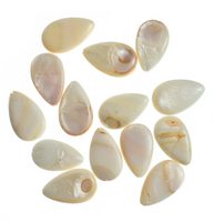 Preorder Teardrop Shell Centerpieces 18x13mm: 50 Pairs