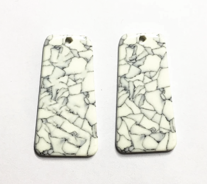 *PREORDER* Short Offwhite Slabs with Black Cracks: 25 Pairs