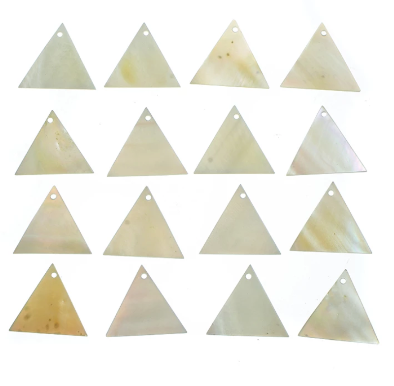 *PREORDER* Triangle Shell Centerpieces 22x19mm: 50 Pairs