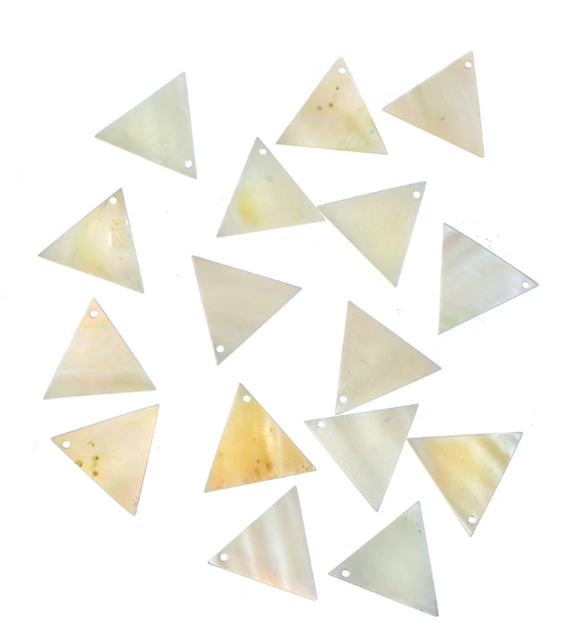 *PREORDER* Triangle Shell Centerpieces 22x19mm: 50 Pairs
