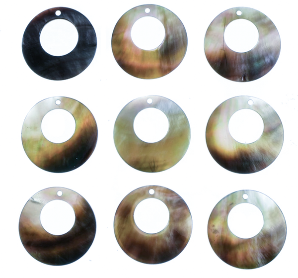 Preorder Brown/Grey Shell Round With Hollow Center 25mm: 25 Pairs