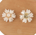 Pearl Flower Focal Piece 27mm