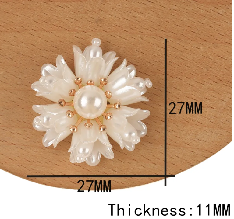 Pearl Flower Focal Piece 27mm