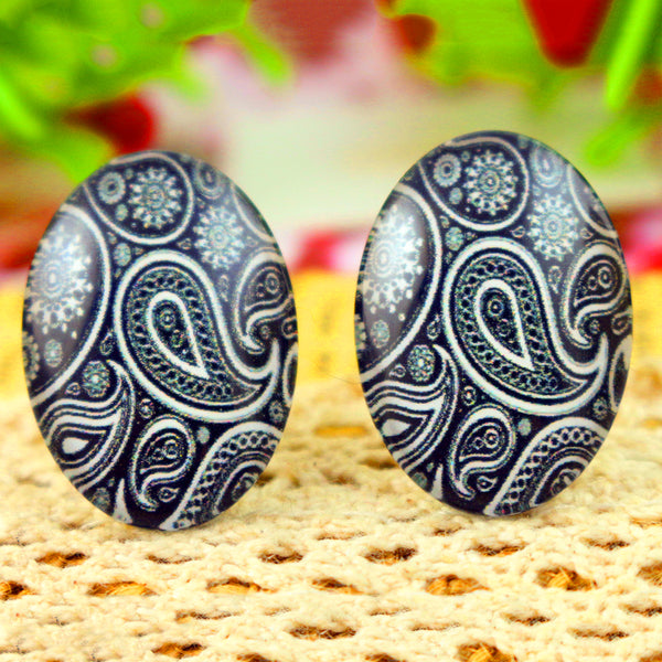 Black & White Paisley Oval Glass Cabochons 18x25mm