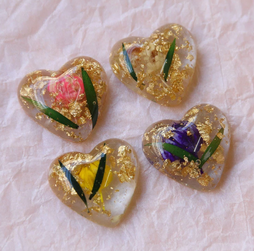 Clear Flower Resin Hearts