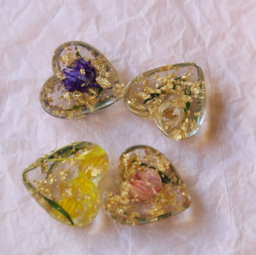 Clear Flower Resin Hearts