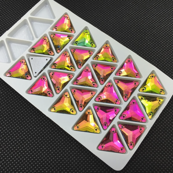 Glass Crystal Triangles: Rainbow 16mm