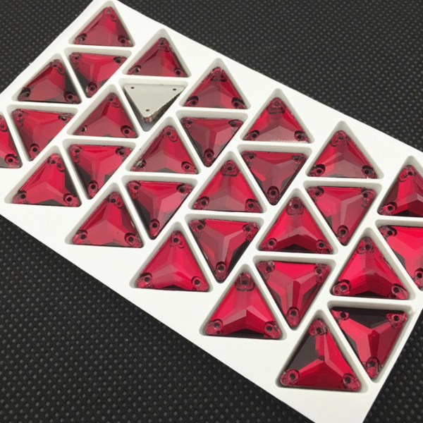 Glass Crystal Triangles: Fuchsia 16mm