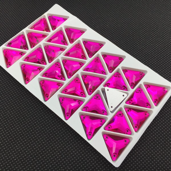 Glass Crystal Triangles: Rose Red 16mm