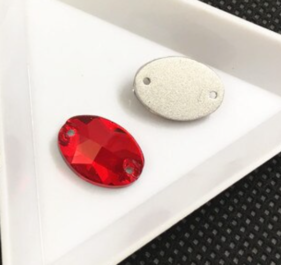 Glass Crystal Ovals: Siam Red 13x18mm
