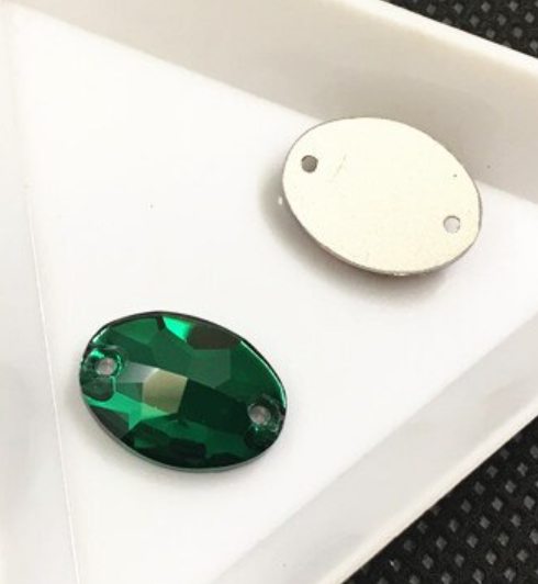 Glass Crystal Ovals: Green Zircon 13x18mm